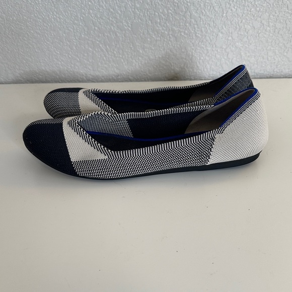 Rothy's Women's The Flat Cap Round Toe Black Cream Plaid Slip on Flats Size 8 - Picture 2 of 8